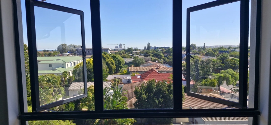 1 Bedroom Property for Sale in Table View Western Cape